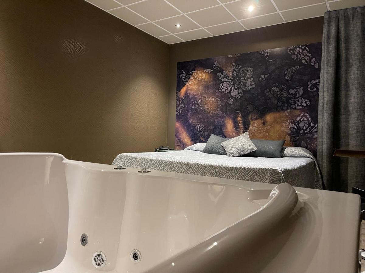 Motel Los Abedules Οβιέδο Εξωτερικό φωτογραφία
