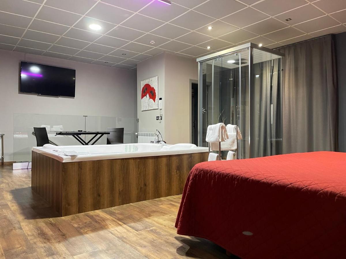 Motel Los Abedules Οβιέδο Εξωτερικό φωτογραφία