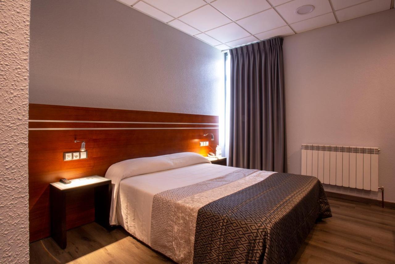 Motel Los Abedules Οβιέδο Εξωτερικό φωτογραφία