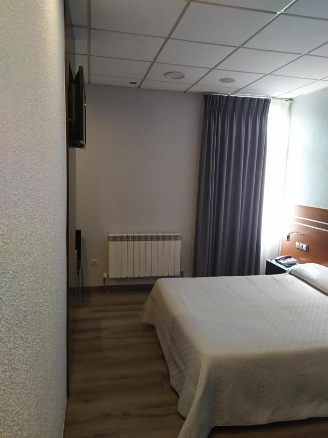 Motel Los Abedules Οβιέδο Εξωτερικό φωτογραφία
