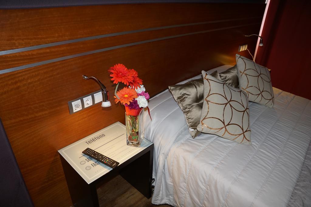 Motel Los Abedules Οβιέδο Εξωτερικό φωτογραφία