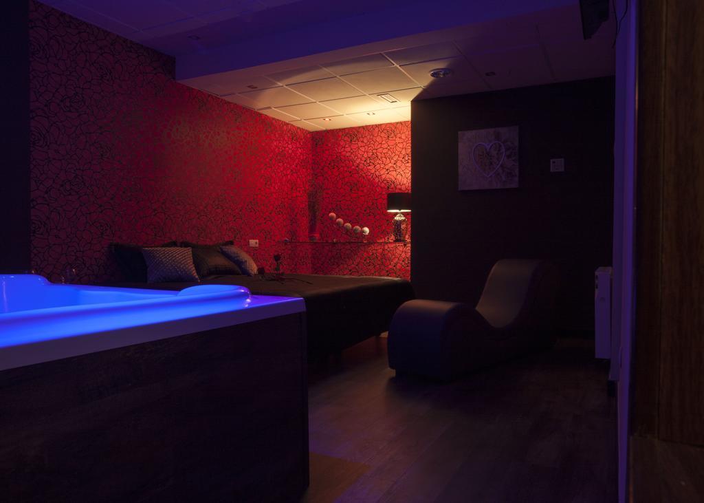 Motel Los Abedules Οβιέδο Εξωτερικό φωτογραφία